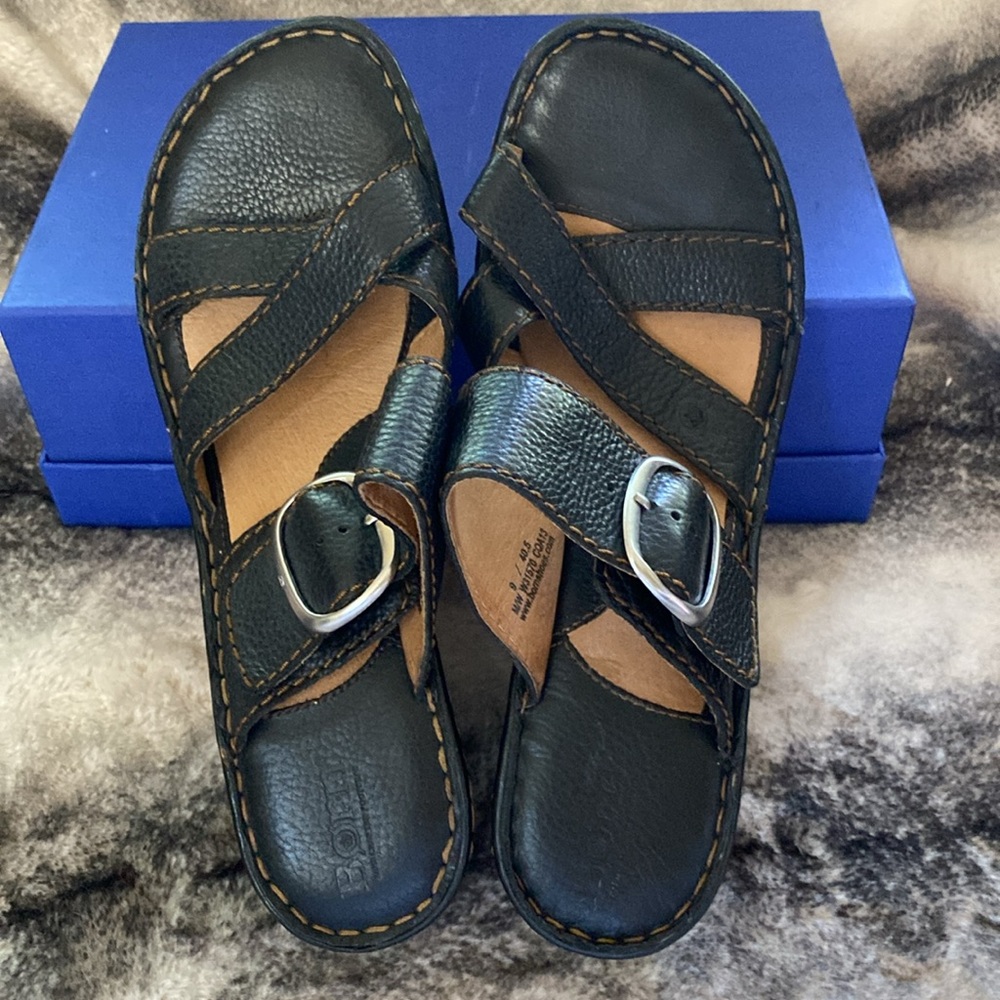 Born Leather Very Comfortable Platform Slides Nev… - image 7